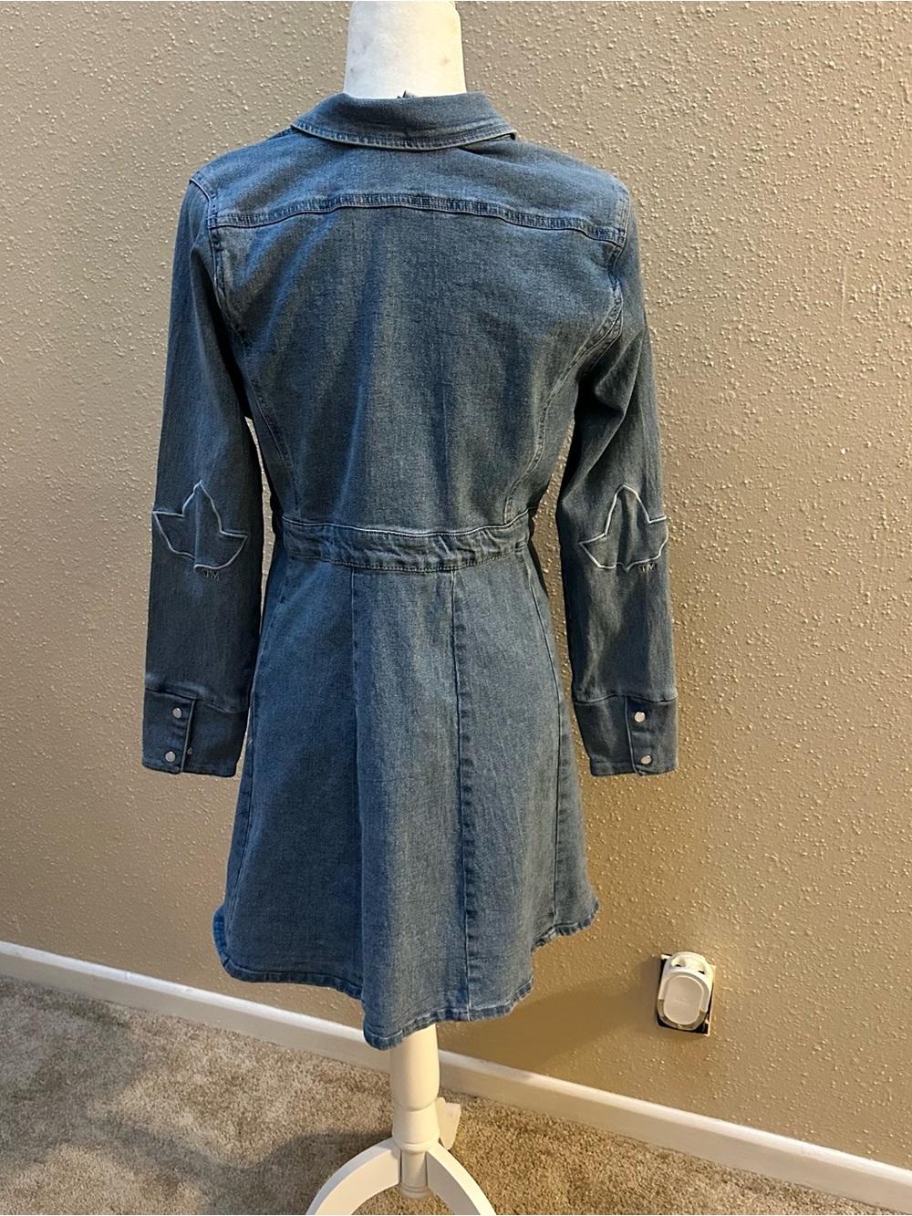 Western Denim Fit And Flare Mini Dress Pearl Snap Button Collar Pockets Sz M - Picture 3 of 9